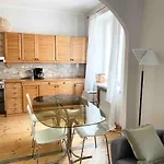 Ullanlinna Big Apartment In The Heart Of Helsinki