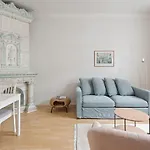Wehost Fabulous 2Br In Prestigious Punavuori @Iso Roobertinkatu 26