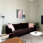 42 m² Huoneisto alueella Helsingin keskusta, 1 makuuhuone(tta), 1 yksityistä kylpyhuone(tta)