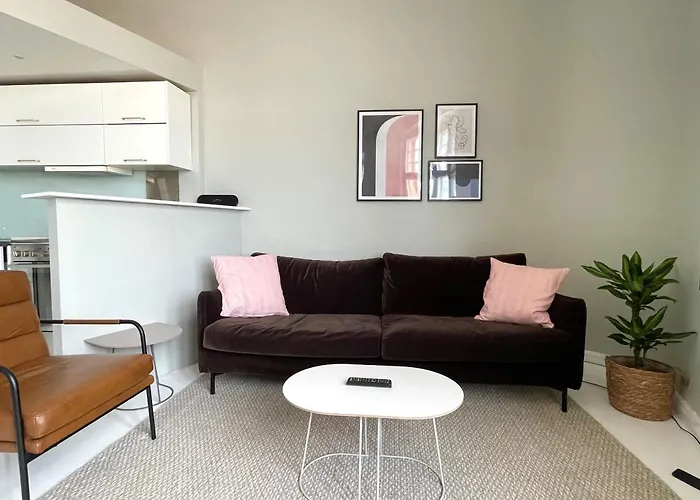42 m² Huoneisto alueella Helsingin keskusta, 1 makuuhuone(tta), 1 yksityistä kylpyhuone(tta)