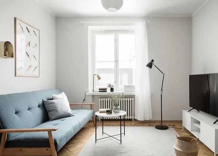 Central 2-Bedroom Design Apartment