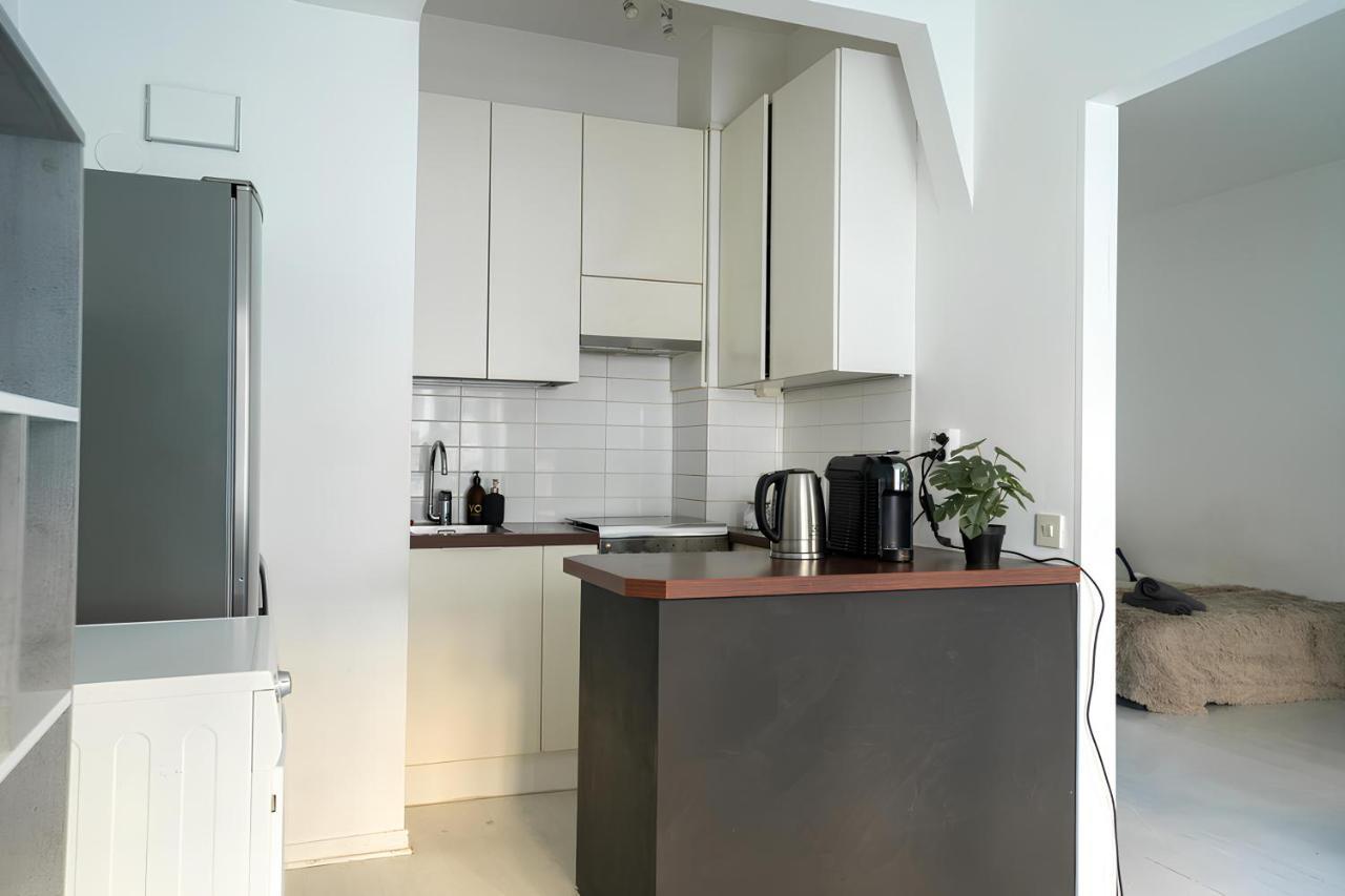 Stylish Studio At The Heart Of Huoneisto Helsinki