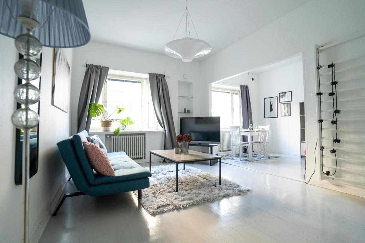 Stylish Studio At The Heart Of Huoneisto Helsinki