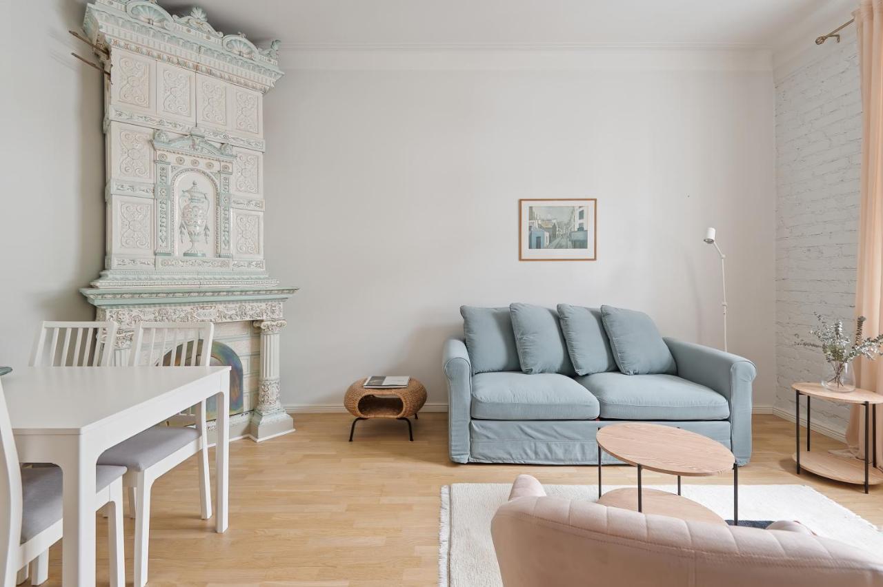 Wehost Fabulous 2br In Prestigious Punavuori @iso Roobertinkatu 26