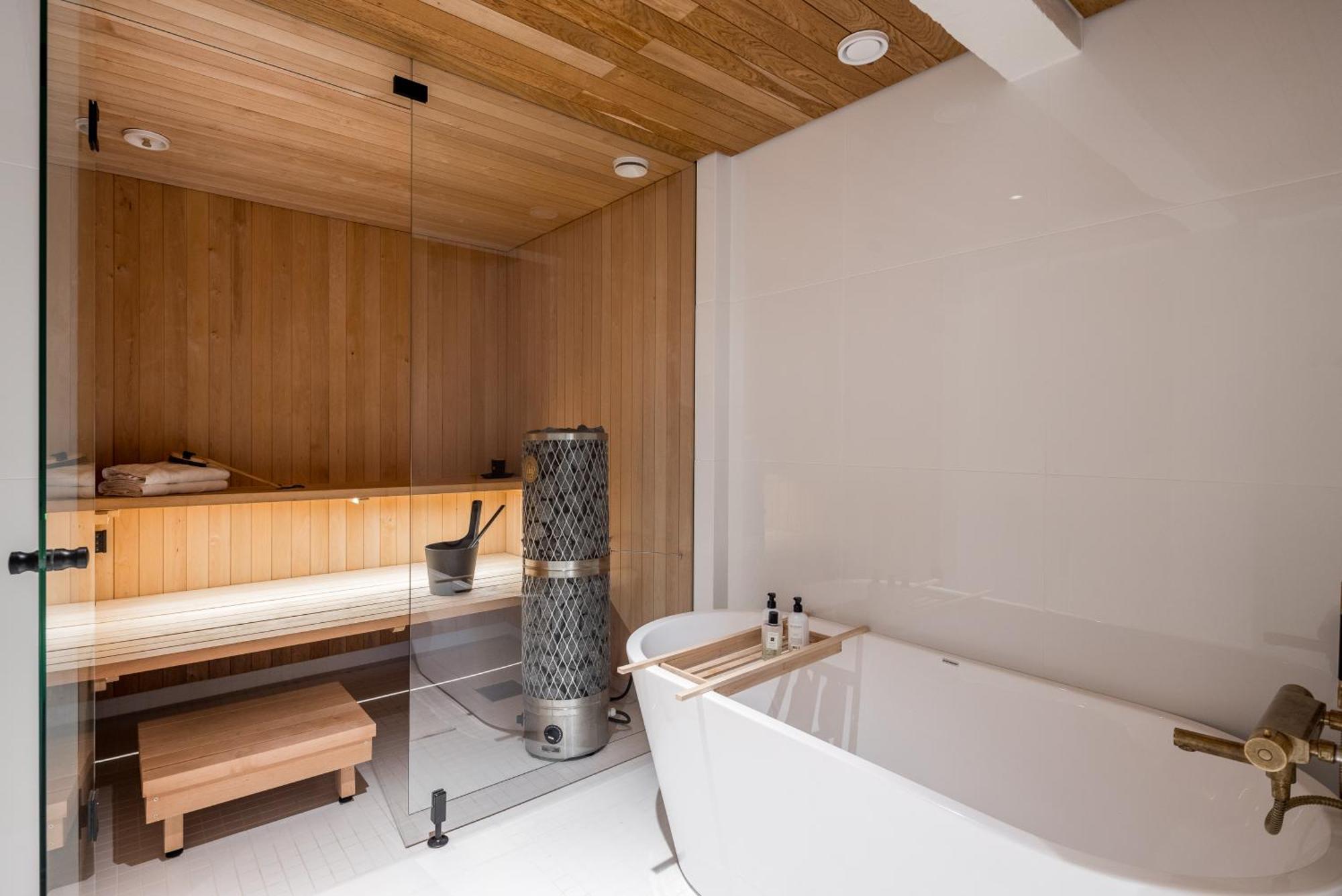 Deluxe House With Private Sauna At Kamppi Huoneisto *
