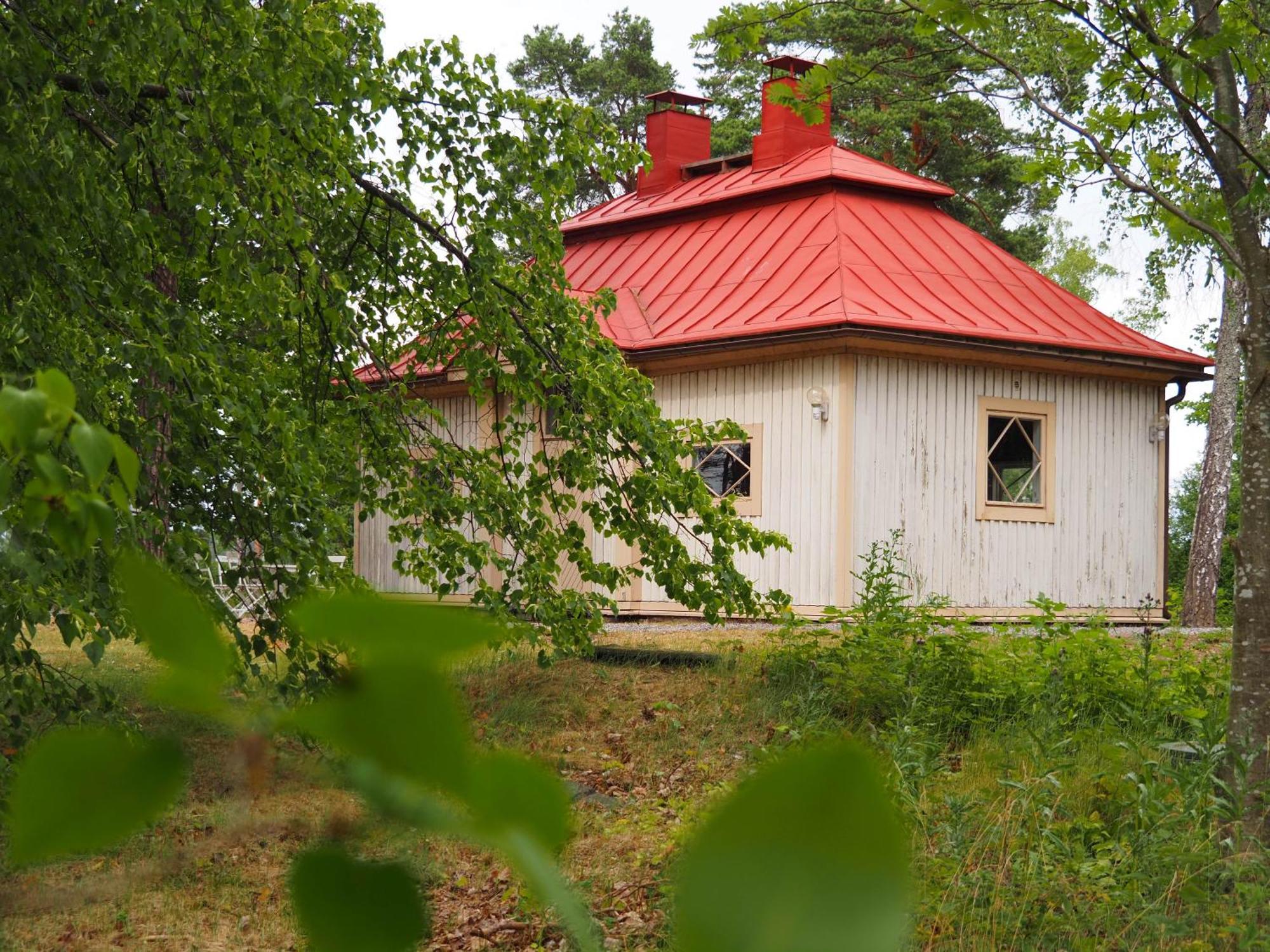 Kivisaari * Helsinki