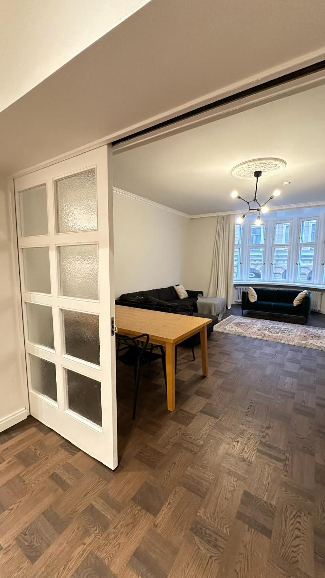 Modern And Private 3 Bedroom With Sauna Huoneisto