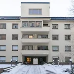 2Ndhomes 3 Bedroom Apartment With Balcony In Bulevardi