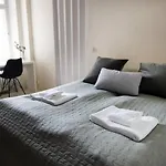 2Ndhomes City Center 2Br Apartment With Balcony And Sauna By Kaisaniemi Park