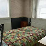 Metsaelaen Paeivoelae Leipurintie 9 B