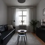 Kodikas Huoneisto Helsingin Keskustassa