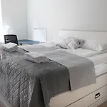 2Ndhomes Luxurious 144 M2 Stylish 3 Bedroom Center Apartment