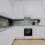 Apartment, Sleepwell, Tyynimeri With Private Parking And Optional Private Sauna
