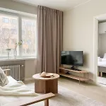 Central 1Br Next To The Park