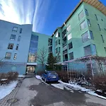 Luminous Studio 15Min To Center With Wifi & Netflix
