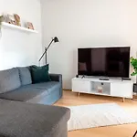 2Ndhomes Stylish 1Br Home With Balcony And Sauna In Kamppi Center