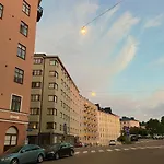 Urban Penthouse Next To Metro With City Views