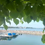 Tilava Yksioe 35,5 M2 Merenrannalla