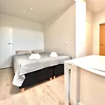 New Studio Apartment - Next To Vuosaari Metro And Mall, Self Check-In