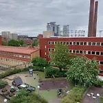 Modern 1 Bedroom With Free Parking