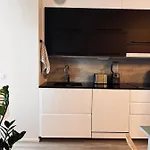 Modern 1 Bedroom With Free Parking