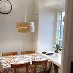 Urheilukatu20 Olympiastadion Ooppera, 4 Makuupaikkaa