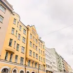 Downtown Light-Filled Retreat