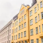 Downtown Light-Filled Retreat