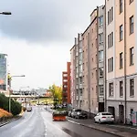 Modern One-Bedroom With Glazed Sun Balcony, 350M Metro