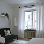 Modern And Bright Studio With Top Location
