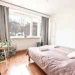 2Ndhomes Cozy 1Br Apartment W/ Balcony Next To Tram Stop
