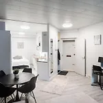 Cozy Roomy Studio Flat Next To Tram Stop @ Kallio