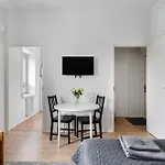 Studio In The Heart Of Kallio Near Tram & Metro