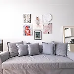 Nice Studio Apartment On A Pedestrian Street