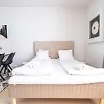 Nice Studio Apartment On A Pedestrian Street