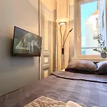 Private Room And Bathroom In The City Center