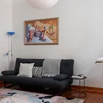 Charming Flat In Design District