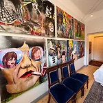 Art Gallery Room With Own Entrance At The Centre Of Helsinki