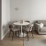 Newly Renovated Flat In Ullanlinna