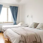 Bright Apt - Design District