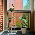 Cozy Room With Private Balcony In Prime Location