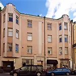 Helsinki South Central Apartment