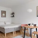 Spacious Design Studio Home With Terrace