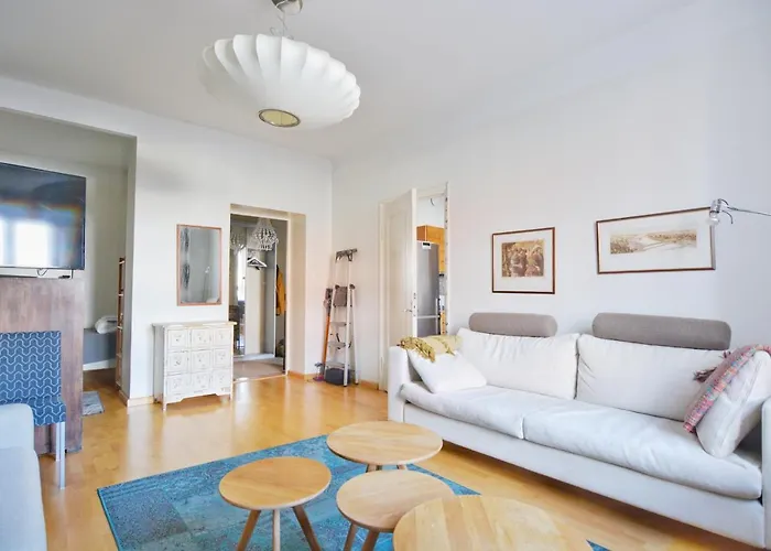 Homely - City Apartment 50M2