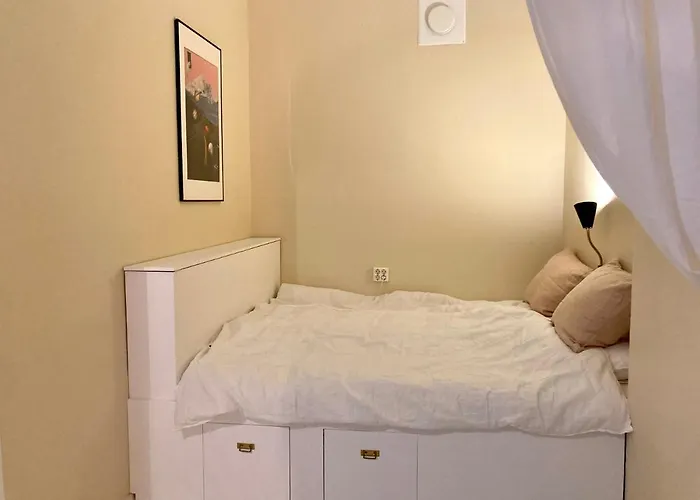Spacious Bohemian Studio In Trendy Kallio