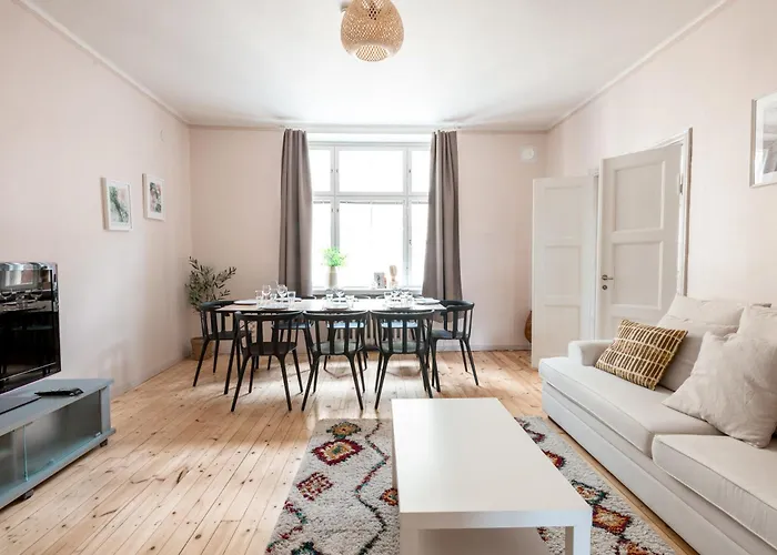 2Ndhomes 125M2 4Br City Center Apartment With The Great Views