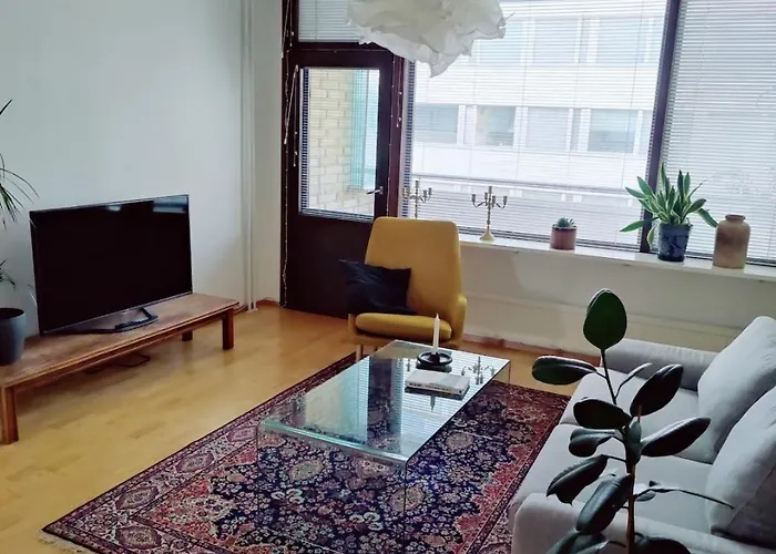 Spacious Apartment In Kallio