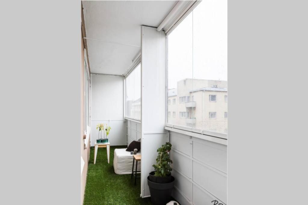 Scandinavian 2-rooms Perfect Town Location Huoneisto
