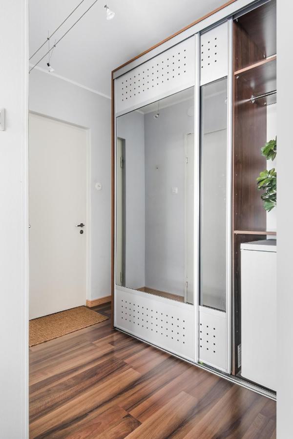 Wehost Modern And Elegant Studio For Four *