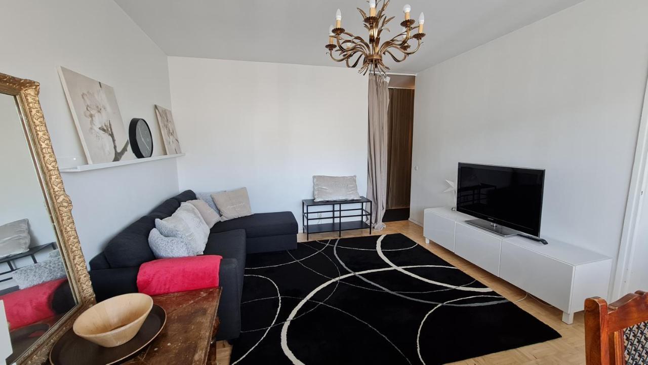 Scandinavian 2-rooms Perfect Town Location * Helsinki